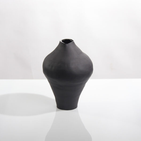 Thira vessel